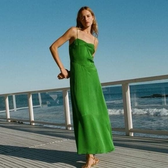 Doen Lorraine dress 100% silk emerald green M